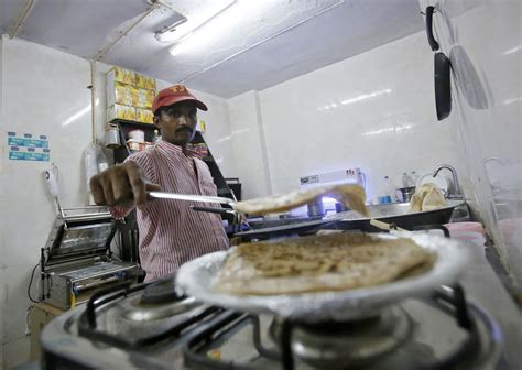 Restaurant run by Indian convicts wins praise for politeness, hygiene