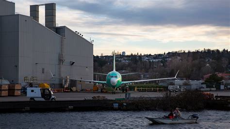 At the 737 Max Factory, Pilots Simulate New Boeing Software - The New York Times