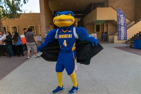 191031Event007 | CSUB mascot Rowdy posing | CSU Bakersfield | Flickr