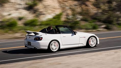 This Honda S2000 restomod packs the FK8’s 2.0-liter turbo