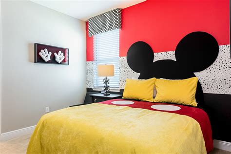 Mickey Mouse Bedroom Ideas : Pin by Shelley Barnes on Kid's Room ...