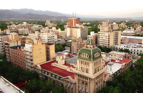 Angélica Italia: Mendoza es única. La ciudad y sus plazas ||| Mendoza ...