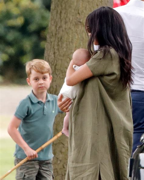 Prince George and Archie Mountbatten-Windsor | Photos of Queen ...