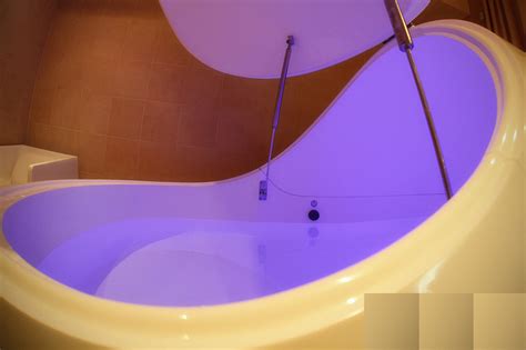 A Flotation Tank Experience: The Ultimate Gift for Highly Sensitive People. | elephant journal