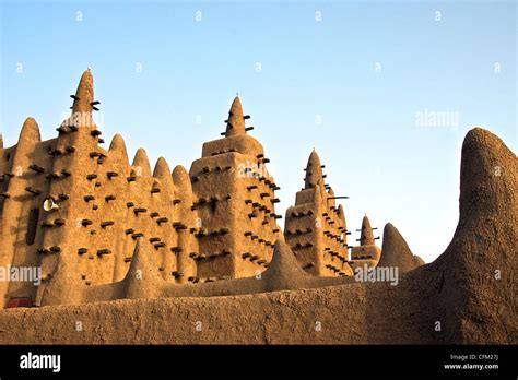 A close-up of the Great Mosque of Djenne in Djenne, Mali Stock Photo ...