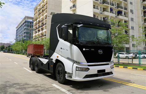 BYD and Einride Sign Largest-Ever Order for Heavy-Duty Battery Electric ...