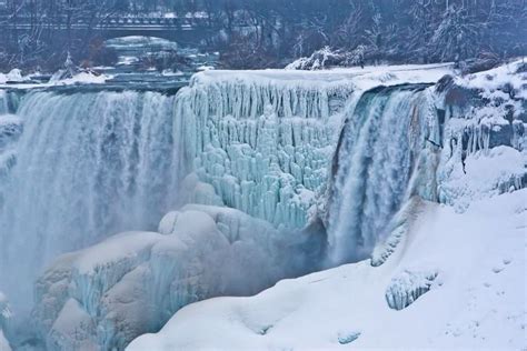 Niagara Falls Are Currently Frozen & The Photos Look Straight Out Of Heaven