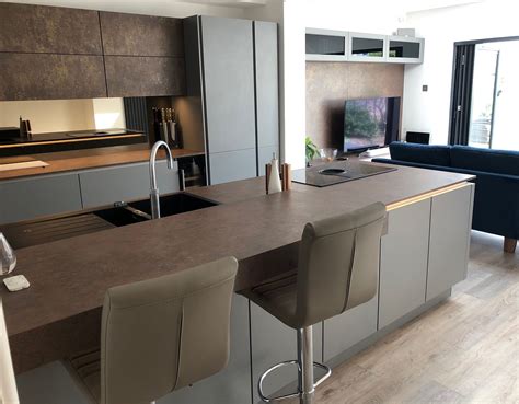 Grey & Bronze || Modern Kitchens || Kutchenhaus #modernkitchen # ...