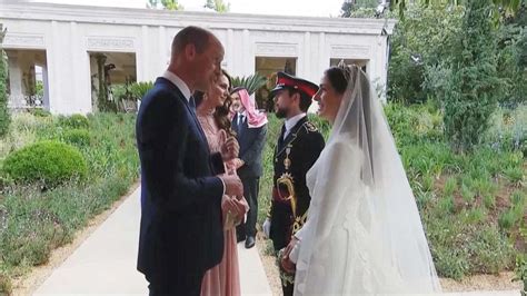 Prince William, Kate make rare appearance at royal wedding in Jordan ...