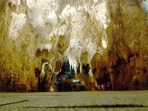 The Waitomo Glowworm Caves, New Zealand - Unique Places around the ...