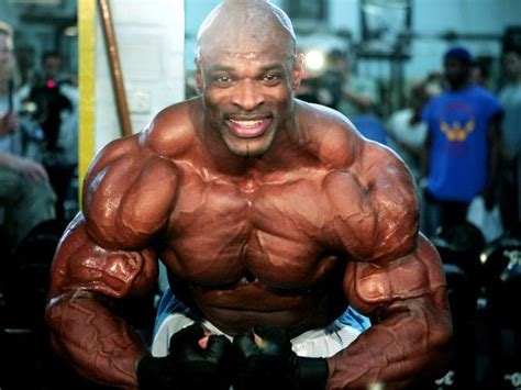 Bodybuilding: Ronnie Coleman Shoulder Pose