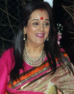 Poonam Sinha Family Husband Son Daughter Father Mother Marriage Photos Biography Profile.