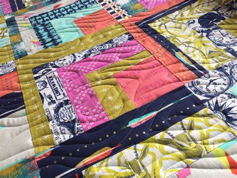 Modern quilt kindling on cotton and steel. – Free Bird Quilting Designs