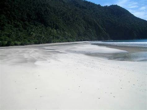 Hinabyan Beach in Cagdiano, DI | Philippines beaches, Beautiful islands ...