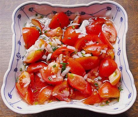 Easy German Tomato Salad - Authentic Recipe (With images) | Authentic recipes, Tomato recipes ...