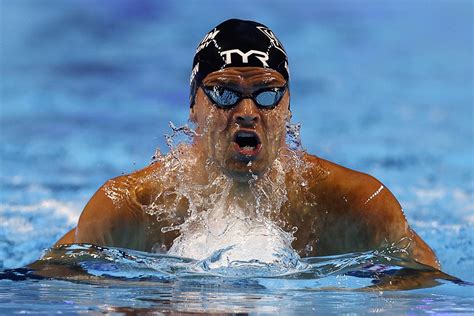 Tokyo Olympics: Michael Andrew, gold medal favorite, defends vaccination decision - Yahoo Sport