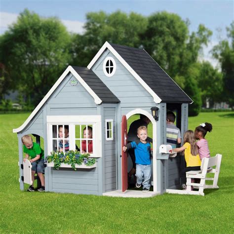 Cute Outdoor Playhouses Kids Will Love | Babies, Love, and Lattes