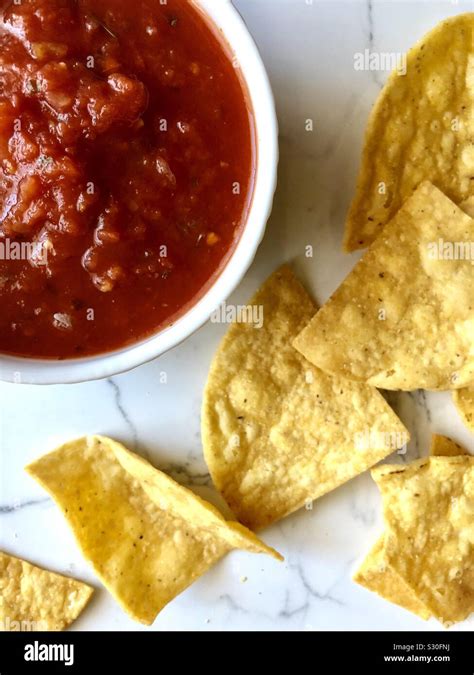 Chips and salsa Stock Photo - Alamy