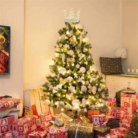 Những Ý Tưởng Trang Trí Cây Thông Noel Độc Đáo ⋆ MONA Decor