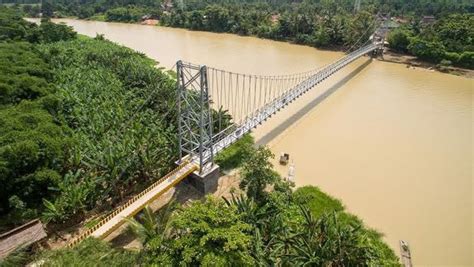 Begini Cantiknya Jembatan Gantung Baru di Indonesia