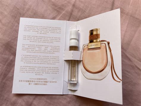 Chloe Perfume Sample - Nomade Absolu de Parfum, 美容＆化妝品, 健康及美容 - 香水＆香體噴霧 - Carousell