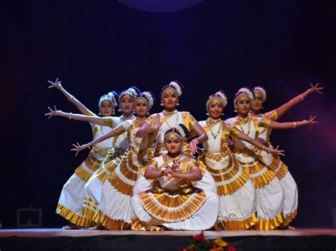 Top 10 Traditional Kerala Dance Forms That Will Enchant You! – Iris Holidays