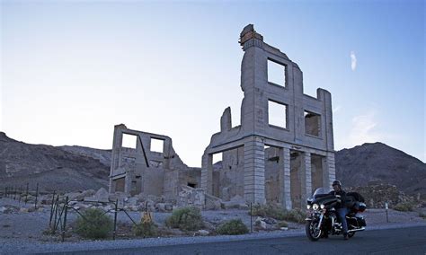 15 Moments You'll Have on a Road Trip Through Nevada