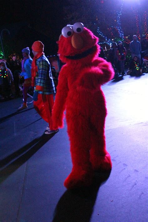 Sesame Place: Neighborhood Street Party Christmas Parade - Elmo - a photo on Flickriver