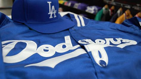 Los Angeles Dodgers Players Dress And Hat HD Dodgers Wallpapers | HD ...