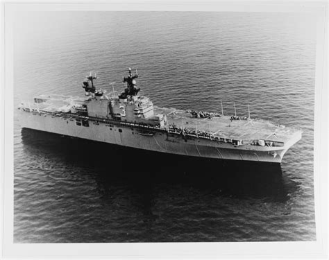 USN 1173117 USS BELLEAU WOOD (LHA-3)