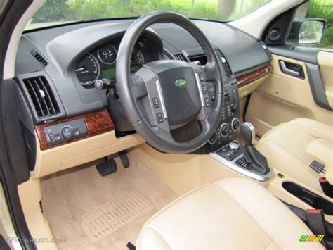 Alpaca Beige Interior 2008 Land Rover LR2 SE Photo #67392695 | GTCarLot.com