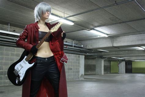 Dante cosplay: Start by Seranaide on DeviantArt