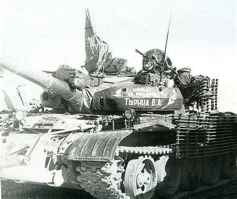 Soviets using T-62M in Afghanistan War. Wwii Vehicles, Military Vehicles, Russia Tank, T 62 ...