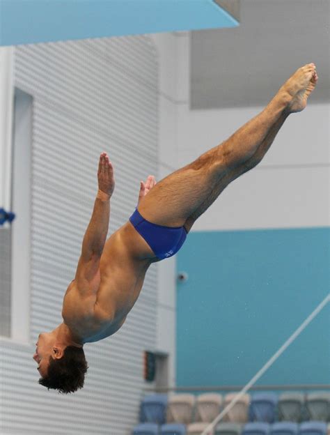 SHIRTLESS ATHLETES: Tom Daley Diving in Adelaide Pictures