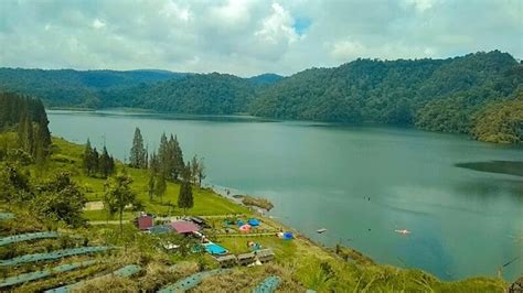 Danau Lau Kawar, Spot Camping Terbaik Di Kaki Gunung Sinabung ...