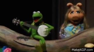 Kermit And Miss Piggy Rainbow Connection