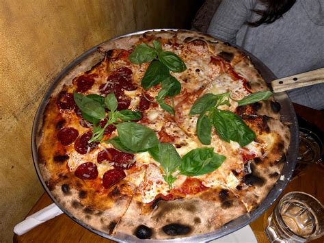 Lucali - Carroll Gardens, Brooklyn. Pizza Perfection : r/Pizza