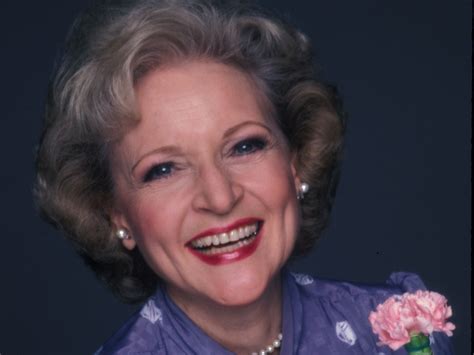 Betty White as Rose on The Golden Girls Betty Who, Mary Tyler Moore Show, Celebrities Then And ...