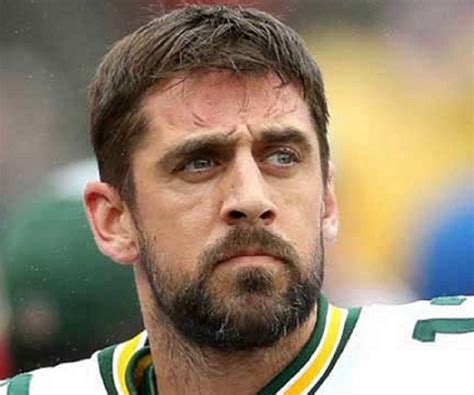 Aaron Rodgers Biography - Facts, Childhood, Family Life & Achievements