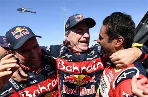 Carlos Sainz wins his third Dakar