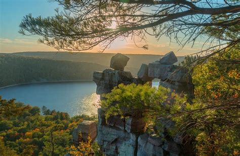 Devil's Lake State Park - VisitToUSA