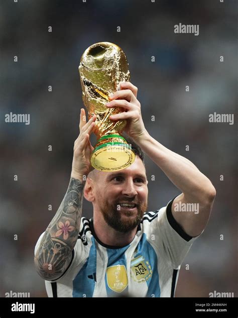 Lionel messi trophy world cup hi-res stock photography and images - Alamy