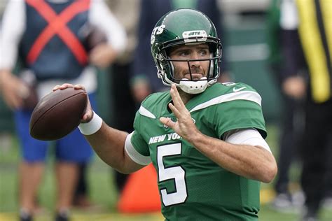 Jets' Flacco to start again for injured Darnold vs. Dolphins