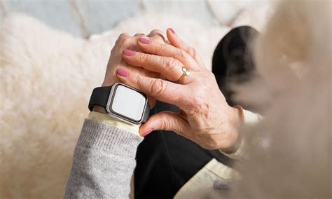 The Benefits of GPS Tracking Watches for Dementia Patients – The Angel Watch Company