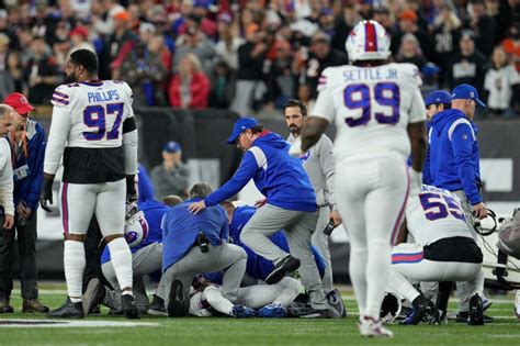 Buffalo Bills coach Denny Kellington says he saved DaMar Hamlin's life ...