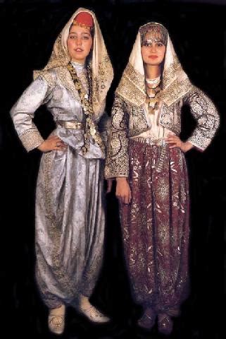 Wedding Destinations: Traditional Turkish Wedding Dress