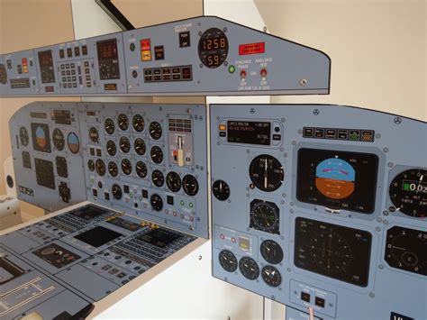 Bombardier Dash 8 Cockpit Procedures Trainer - Simfly