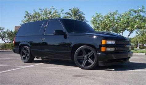 Black tahoe | Chevy tahoe, Custom chevy trucks, Chevy trucks lowered