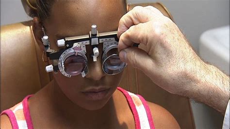 Finding the words: Specially tinted glasses help dyslexia patients read ...