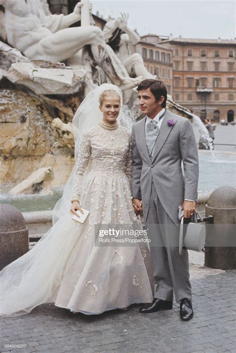 American actress Candice Bergen pictured wearing a wedding dress with... | Celebrity bride ...